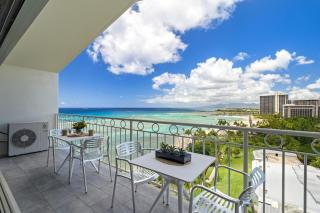 Waikiki Shore Penthouse #6 - 6