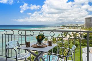Waikiki Shore Penthouse #6 - 5