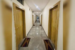 HOTEL O MAJESTIC INN - 9