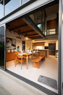 Stylish Mansion for Leisure with Garden & Pool - 7