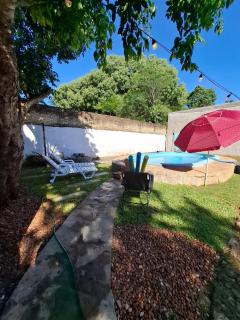 Casa familiar estilo colonial a metros del lago - 4