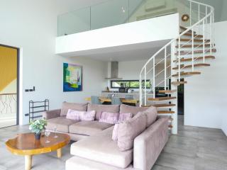 Tropical 2br Infinity Pool & Sea Jungle View - 1