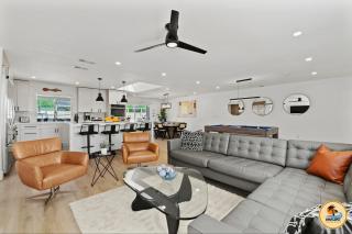 Huge 7BR Estate with Pool, Guest House and Game Room - San Diego - 7