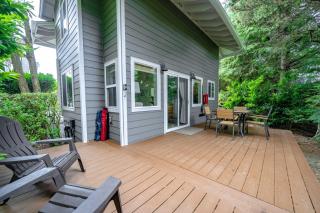 Beach Bungalow 4 - 6