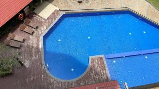 Oceanfront Apartment in Galle Sunny beach - 4