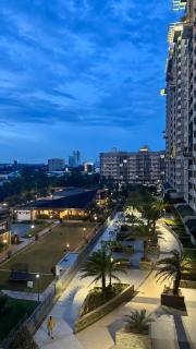 Cozy 2Br Condo Unit with Balcony Views - 6