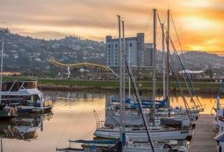 Launceston Waterfront Apartments - 0