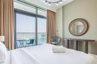 Sea View 2BR Apartment in Beach Vista 2 - 6