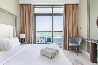 Sea View 2BR Apartment in Beach Vista 2 - 9