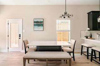 Independence Heights Getaway Brand New & Stylish - 5