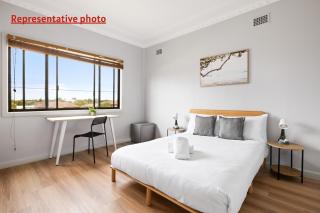 Budget Double Room in Belmore - Convenient Stay Near Shops - Shared Bathroom - 8
