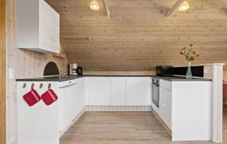 2 Bedroom Gorgeous Apartment In Pandrup - 4