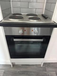Spacious 6-Bed Stay in City Centre Warrington by Eason Stays, Perfect for Contractors, Business Travelers & Groups - with Free Parking! - 0