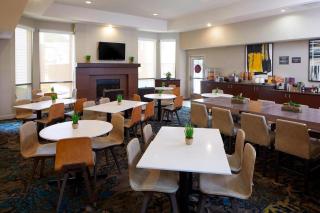Residence Inn by Marriott Atlanta Airport North/Virginia Avenue - 6