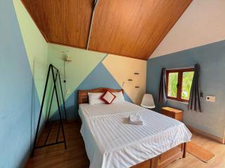 Cat Ba Serena Homestay And Swimming Pool - 2