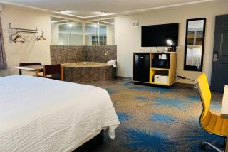 Days Inn by Wyndham Jamestown - 4