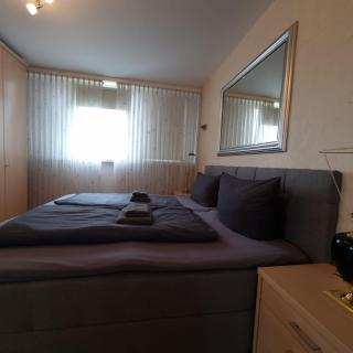 Zentrales Apartment für bis zu 5 Personen mit Balkon, Parkplatz, Waschmaschine & direkten Einkaufsmöglichkeiten - 6