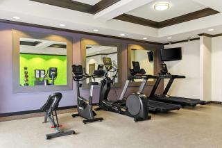 La Quinta by Wyndham Houston Energy Corridor - 2