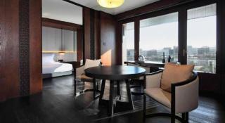 OCT Bay Breeze Hotel - 1