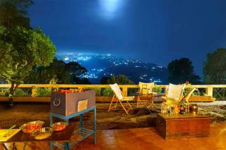 Wind Chimes by 'V Are Family' - Valley Views, BBQ, Patio - Serviced Villa! - 6
