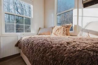 NEW, Promo Pricing - Karmic Loft Woodland Escape - 8