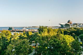 Formula1 view apartment with Balcony - 5