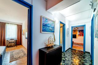 Central Art Apartment with Treasure Hunt, Free Parking & Self Check-In - 3