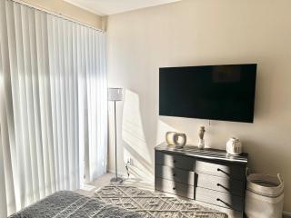 Cozy and Stylish Unit - 4