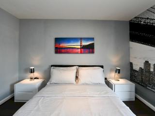 Pass the Keys Modern 1-Bed Apartment with Parking Century Wharf - 9