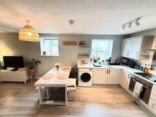 1 Bed Flat in Fishponds - 4