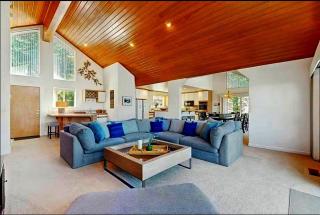 Sleek Hill Haven with Martis Valley Views - 9