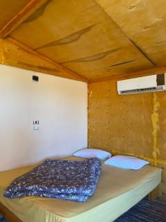 Qamar Sinai - 9