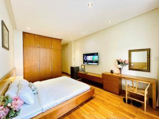 Premium Room with Balcony - Free Pick Up Airport and laundry - 1