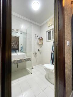 Bahria Town Karachi Full Furnished 2 Bed Appartment - 6