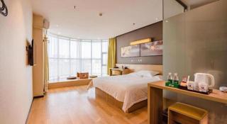 IU Hotel Shangqiu Kaixuan Road Zhonghuan Square Branch - 1
