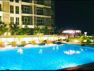 Lafayette Park Square with balcony facing pool view - 1