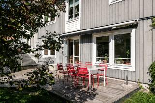 Spacious Family Home with Backyard - 6