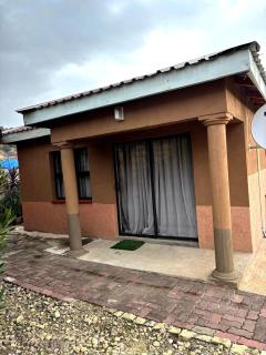 Fuleng Guest House - Quthing - 1