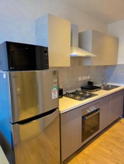 Modern Studuo Apartment with city view in kilimani - 4