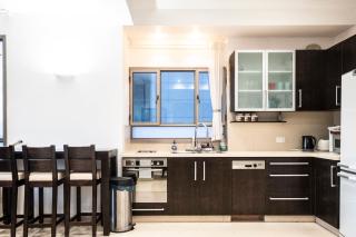 Sea View Apartment Prime Location On Gordon Beach - 1