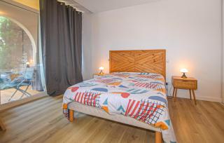 2 Bedroom Cozy Apartment In Prunete - 8