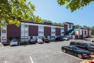 Quality Inn & Suites near Six Flags East - 7
