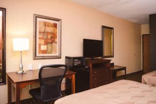 Quality Inn & Suites Ames Conference Center Near ISU Campus - 2