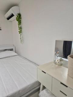 Sillim Danggok Station Full-Op Two Room - 7