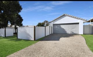 Waterfront holiday home - 8