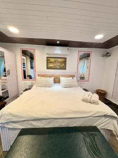 Independent Studio 25 Corner House Bandra west - 0