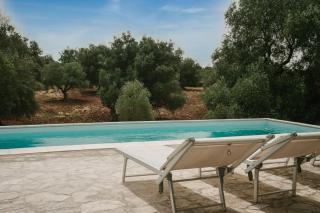 HelloAPULIA Trulli Angelo - Private Pool Villa in Olive Grove close to Ostuni, Local Dining 5 min - 7