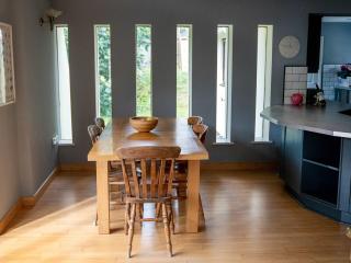 Perfect Retreat With Parking Garden & Great Views - 2