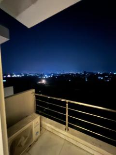 Charming 1BR Apartment in the Heart of Lahore - 1
