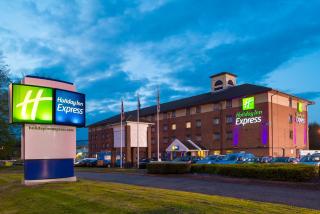 Holiday Inn Express Birmingham Oldbury by IHG - 9